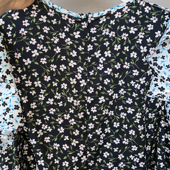 Pretty Little Thing Dress - Picture 7 of 7